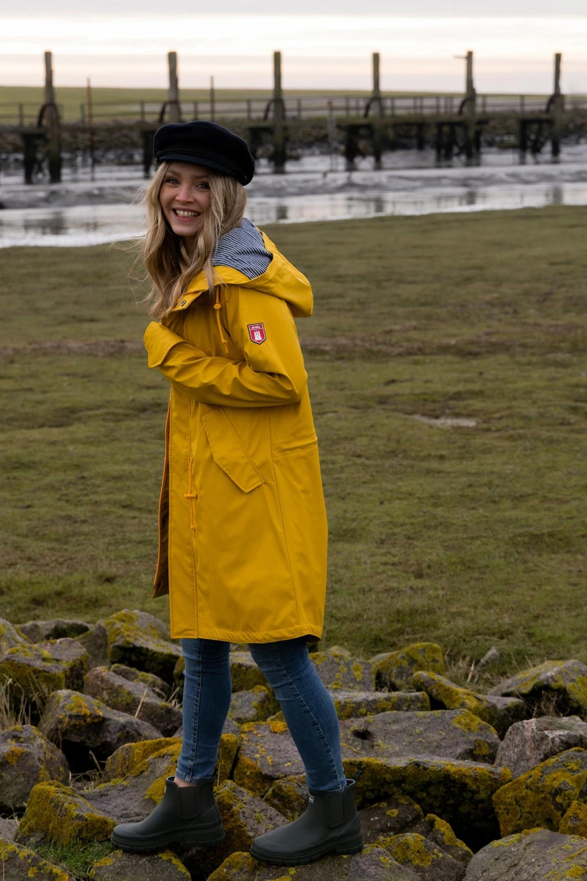 Derbe Traveby Friese Fisher Gelb Damen Friesennerz Nachhaltig 9 Derbe Traveby Friese Fisher Gelb Damen Friesennerz Nachhaltig - Image 7