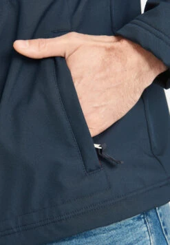 Derbe Isleby Herren Softshell Jacke Blau Rot 17 Derbe Isleby Herren Softshell Jacke Blau Rot -Kleider Verkauf 12953 6 1280x1280