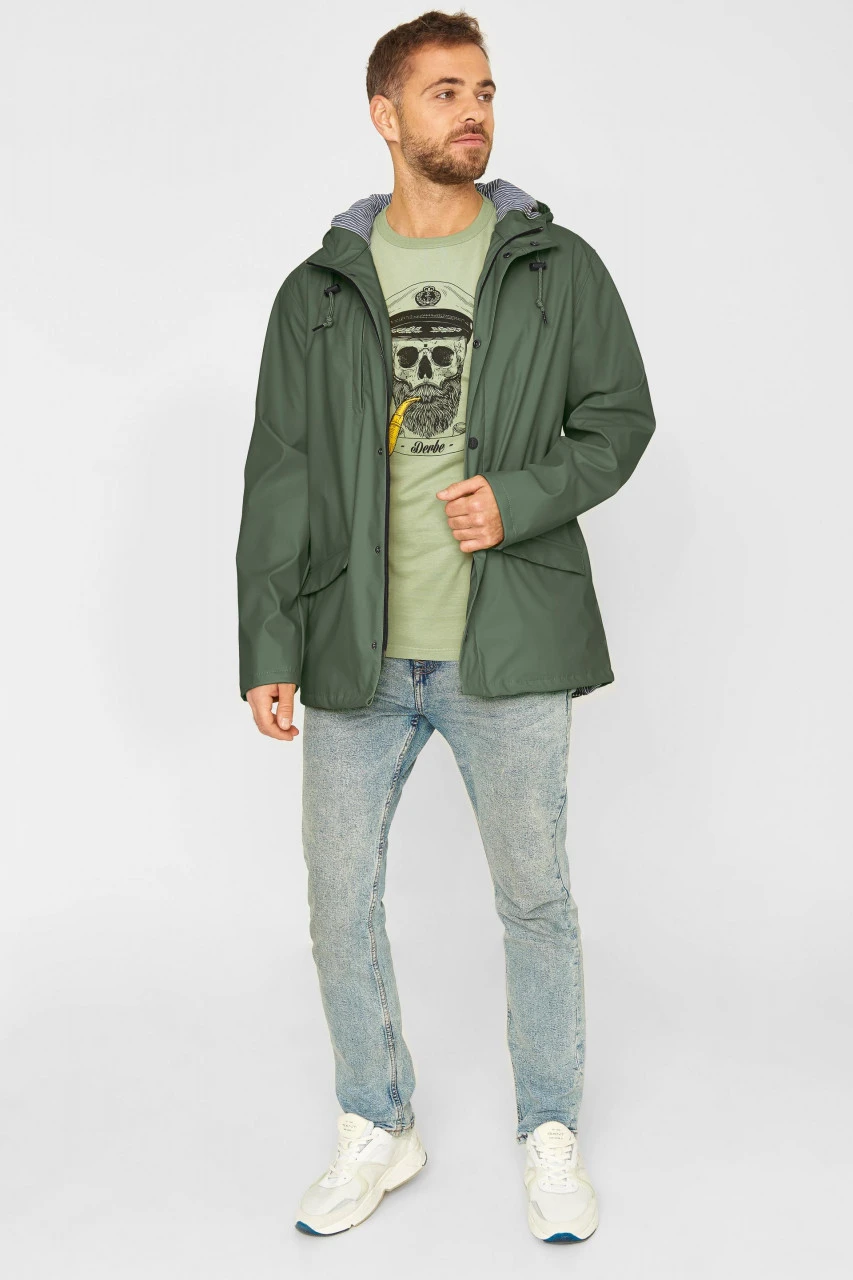 Derbe Passby Fisher Oliv Herren Regenjacke 6 Derbe Passby Fisher Oliv Herren Regenjacke - Image 4