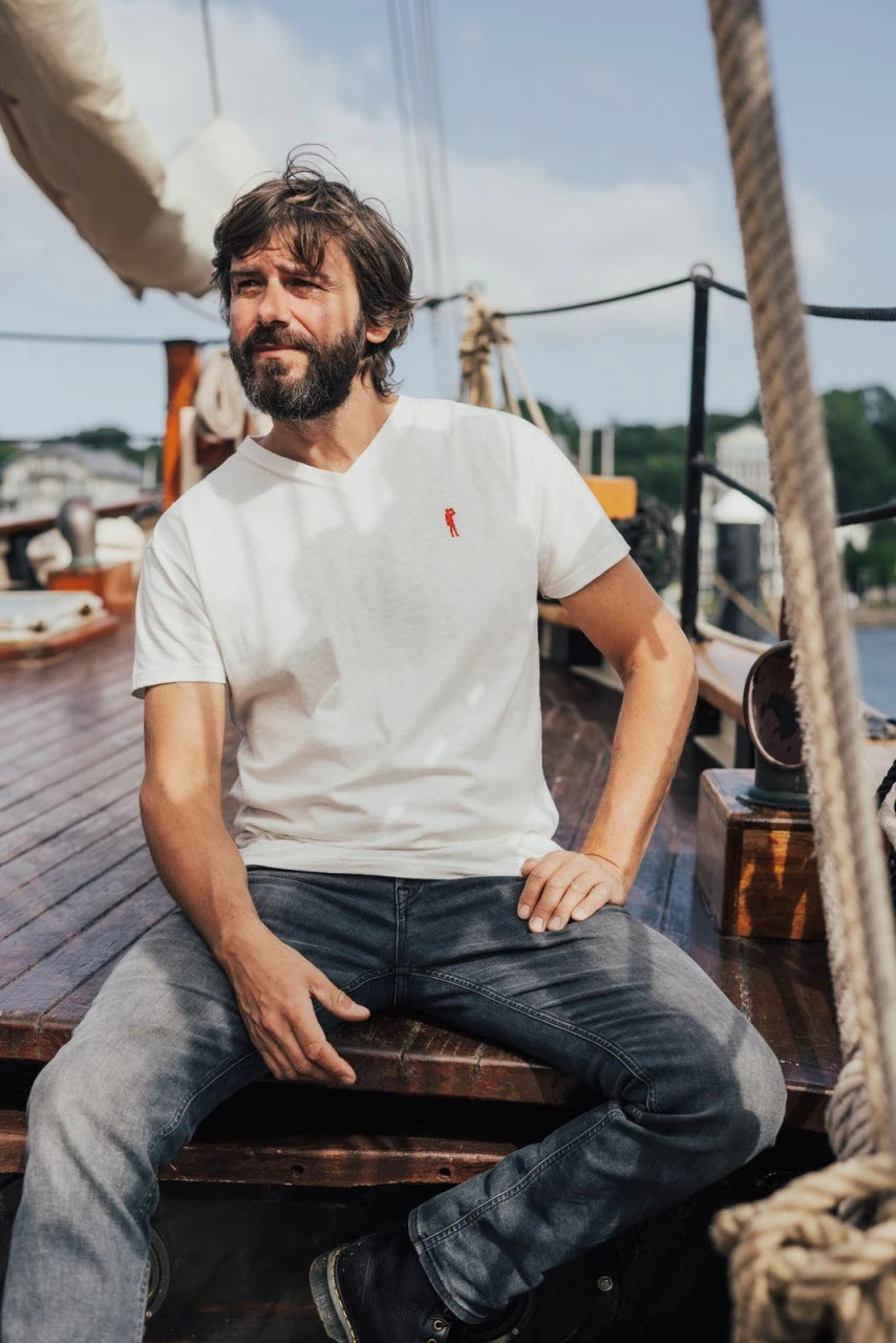 Derbe Basic Kippes Herren T-Shirt Weiß 4 Derbe Basic Kippes Herren T-Shirt Weiß - Image 2