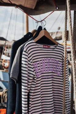 Derbe Hambourg Damen Langarmshirt Striped Offwhite Navy Beige Blau Gestreift 10 Derbe Hambourg Damen Langarmshirt Striped Offwhite Navy Beige Blau Gestreift -Kleider Verkauf 14004 4 1280x1280