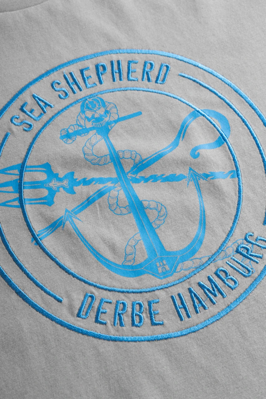 Derbe Barbe Sea Shepherd Gots Organic Damen Shirt Grey Melange Grau 4 Derbe Barbe Sea Shepherd Gots Organic Damen Shirt Grey Melange Grau - Image 2