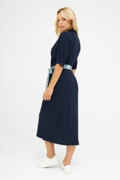 Derbe Hawa Uni Midi Damen Kleid Dunkelblau Navy Nachhaltig 10 Derbe Hawa Uni Midi Damen Kleid Dunkelblau Navy Nachhaltig -Kleider Verkauf 14241 3 1280x1280