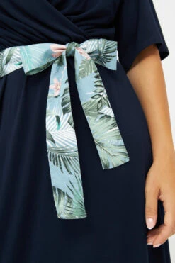 Derbe Hawa Uni Midi Damen Kleid Dunkelblau Navy Nachhaltig 11 Derbe Hawa Uni Midi Damen Kleid Dunkelblau Navy Nachhaltig -Kleider Verkauf 14241 4 1280x1280