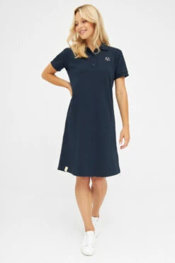Derbe Robbenschnute Damen Polo Kleid Navy Dunkelblau Nachhaltig 11 Derbe Robbenschnute Damen Polo Kleid Navy Dunkelblau Nachhaltig -Kleider Verkauf 14245 3 1280x1280
