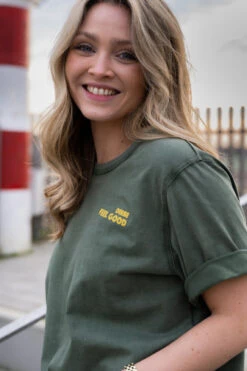 Derbe Robsmile Damen T-Shirt Grün Kombu Green Backprint Nachhaltig -Kleider Verkauf 14285 6 1280x1280