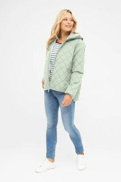 Derbe Quiltby Short Damen Jacke Hell Grün Laurel Green Nachhaltig -Kleider Verkauf 14301 5 1280x1280