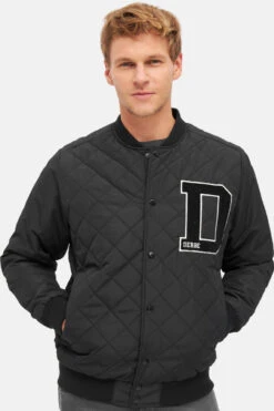 Derbe Quiltby College Unisex Jacke Schwarz Black Nachhaltig -Kleider Verkauf 14310 2wj0Svw8MzPbIX 1280x1280