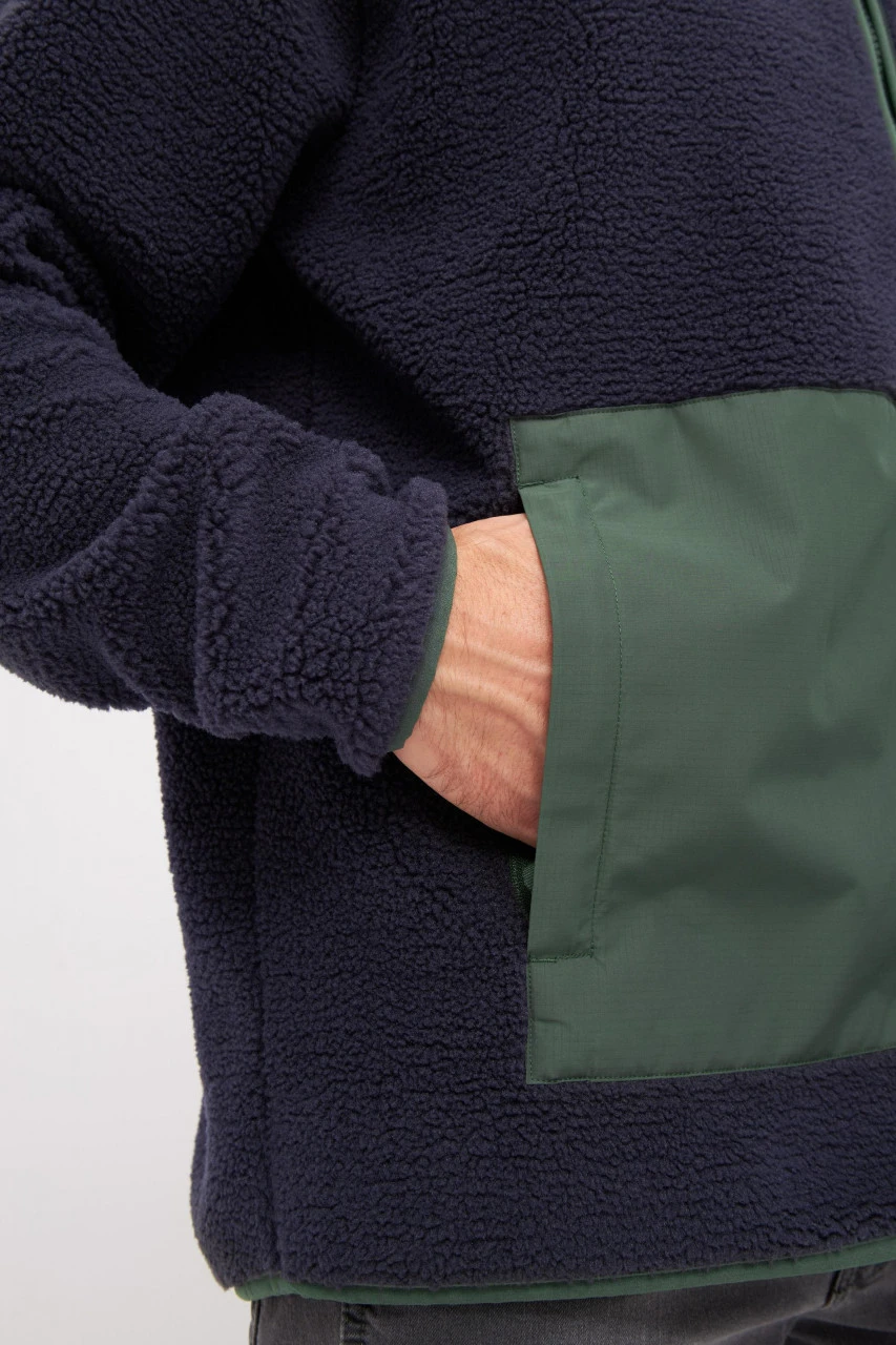 Derbe Kuschelby Navy Herren Fleecejacke Blau Grün 7 Derbe Kuschelby Navy Herren Fleecejacke Blau Grün - Image 5